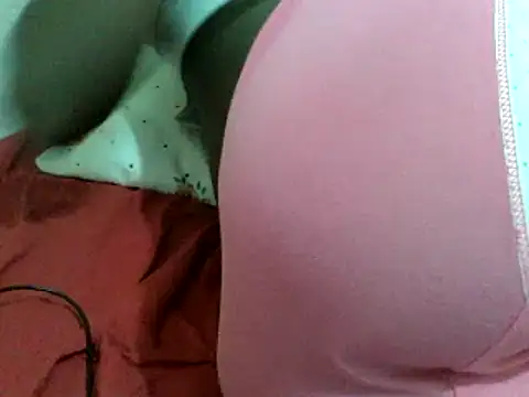 Snapshot of PRETTY-LIA chatting on March 14, 2025, 12:43 am PRETTY-LIA online show from March 14, 2025, 12:43 am