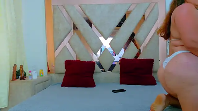 LeidyJones online show from March 18, 2025, 6:37 pm