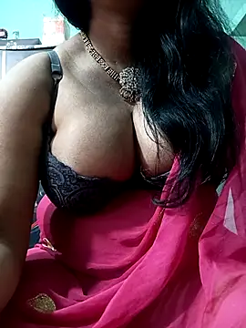 Snapshot of Savita_bhabhii chatting on February 14, 2025, 5:25 pm Savita bhabhii online show from February 14, 2025, 5:25 pm
