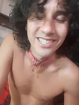 Snapshot of pedrodavid_ chatting on July 4, 2026, 7:53 pm pedrodavid online show from July 4, 2026, 7:53 pm