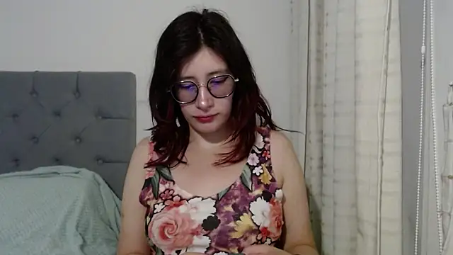 mariana124- online show from January 22, 2025, 8:28 pm