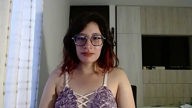 mariana124- online show from February 10, 2025, 10:51 pm