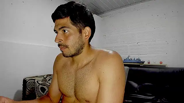 Snapshot of Himoreno25 chatting on February 25, 2025, 9:13 pm Himoreno25 online show from February 25, 2025, 9:13 pm