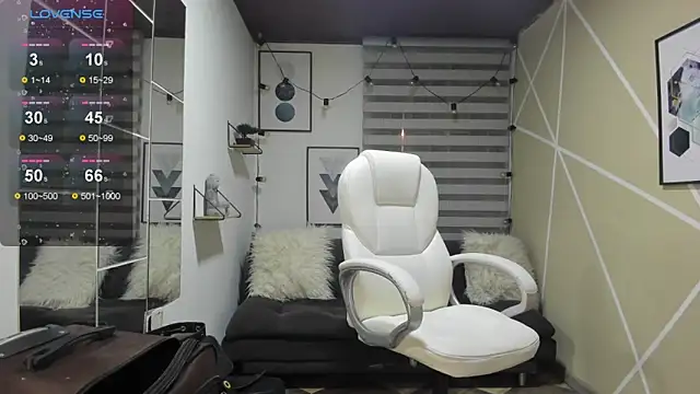 Snapshot of Enma__clark chatting on March 24, 2026, 3:33 am Enma clark online show from March 24, 2026, 3:33 am