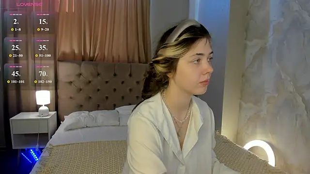 Snapshot of Vanessa_Walters chatting on July 23, 2026, 2:31 am Vanessa Walters online show from July 23, 2026, 2:31 am