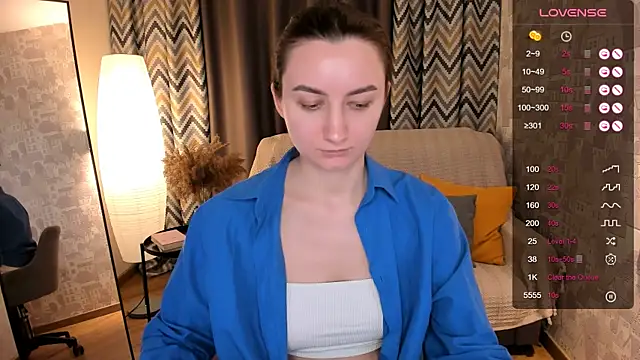 Snapshot of annacooleman chatting on March 6, 2025, 5:14 am annacooleman online show from March 6, 2025, 5:14 am