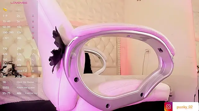 Snapshot of Punkys_ chatting on February 24, 2025, 8:03 pm Punkys online show from February 24, 2025, 8:03 pm