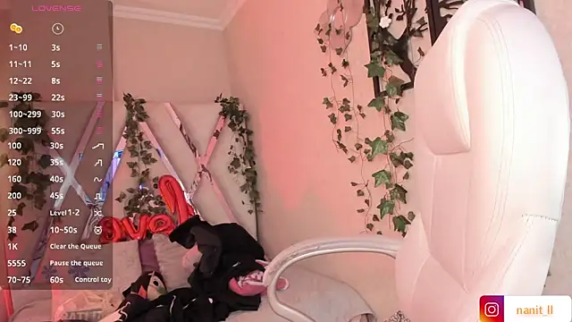 Snapshot of Punkys_ chatting on November 15, 2025, 9:00 pm Punkys online show from November 15, 2025, 9:00 pm