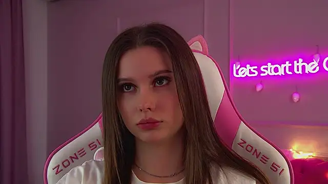 DianaVert online show from December 15, 2025, 12:37 am