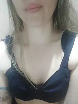 Snapshot of branca18hot chatting on October 22, 2025, 12:27 pm branca18hot online show from October 22, 2025, 12:27 pm