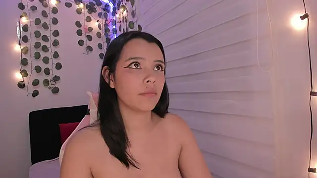 Snapshot of moonliiiight1 chatting on January 22, 2025, 11:43 pm moonliiiight1 online show from January 22, 2025, 11:43 pm