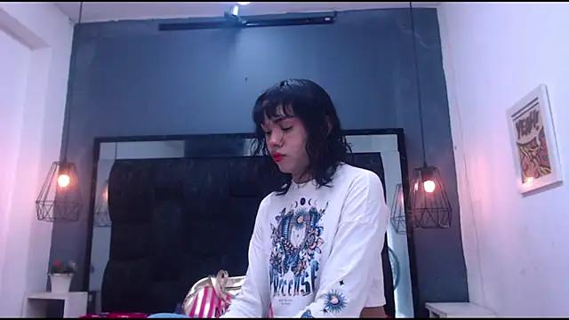 AndreaGil  online show from September 16, 2025, 7:04 pm