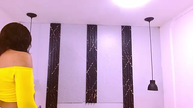 AndreaGil  online show from March 5, 2026, 12:34 pm