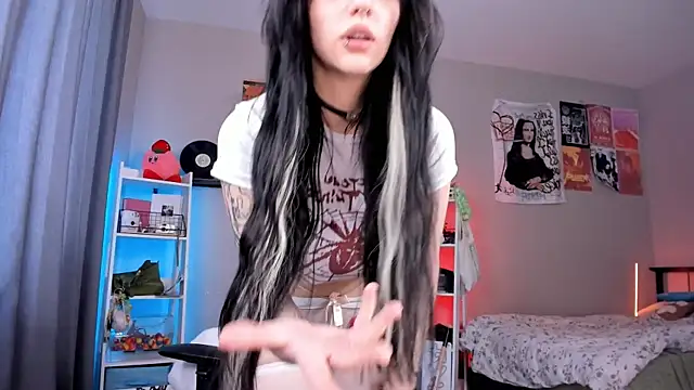 Viv Player online show from March 15, 2025, 7:31 am