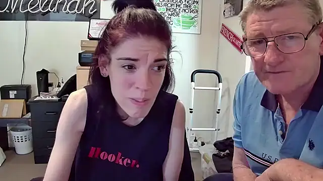 Snapshot of MelinahViking chatting on November 22, 2025, 4:00 am MelinahViking online show from November 22, 2025, 4:00 am