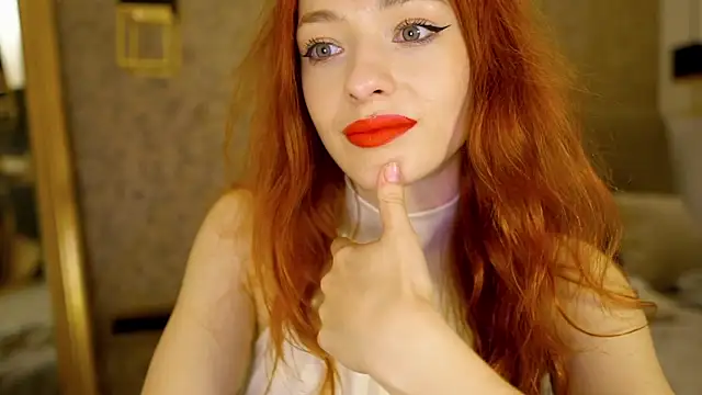Snapshot of MiaRouge chatting on May 15, 2026, 10:50 pm MiaRouge online show from May 15, 2026, 10:50 pm