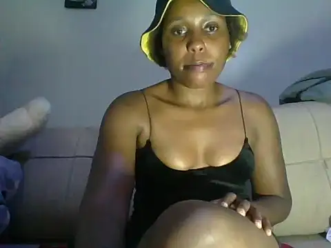 Snapshot of Candykitten chatting on April 15, 2026, 6:59 pm Candykitten online show from April 15, 2026, 6:59 pm