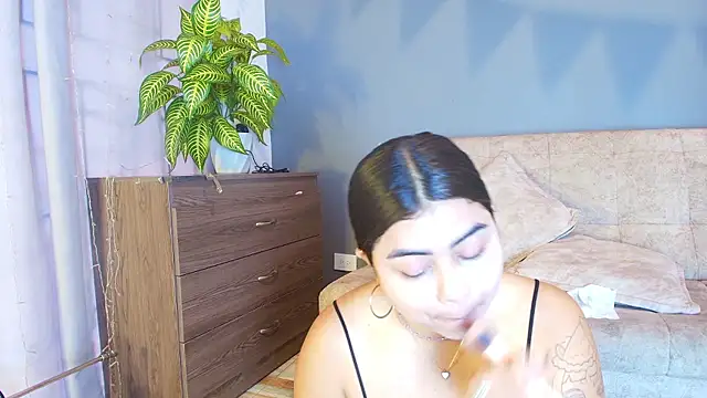 Snapshot of jade_brunnette chatting on July 4, 2026, 8:15 pm jade brunnette online show from July 4, 2026, 8:15 pm