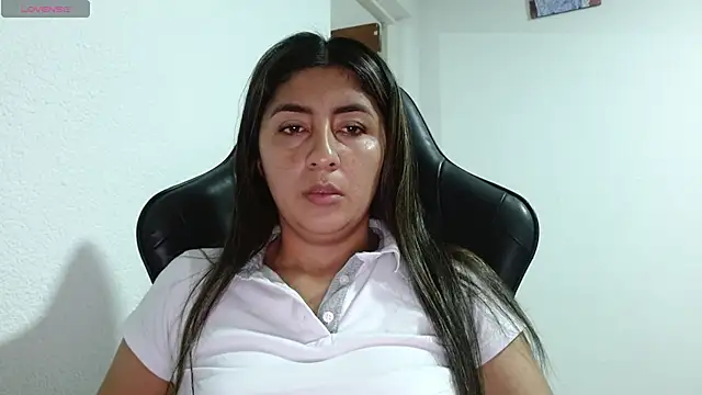Snapshot of danna_peterson1 chatting on May 7, 2026, 12:05 am danna peterson1 online show from May 7, 2026, 12:05 am
