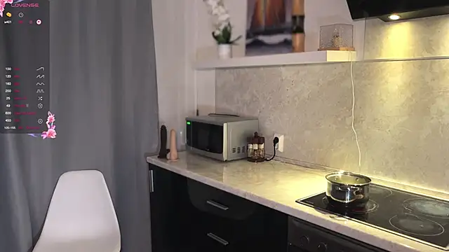 diaanona online show from March 10, 2026, 6:02 pm