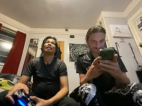 Snapshot of Roommatesgonewild chatting on September 9, 2025, 12:10 am Roommatesgonewild online show from September 9, 2025, 12:10 am