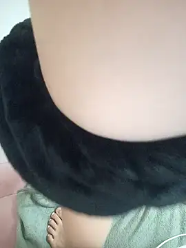 Snapshot of Lovely_kute chatting on December 7, 2024, 12:08 am Lovely kute online show from December 7, 2024, 12:08 am