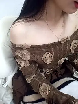 Snapshot of Lovely_kute chatting on February 10, 2025, 11:13 pm Lovely kute online show from February 10, 2025, 11:13 pm