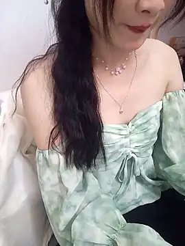 Snapshot of Lovely_kute chatting on February 12, 2025, 7:13 pm Lovely kute online show from February 12, 2025, 7:13 pm