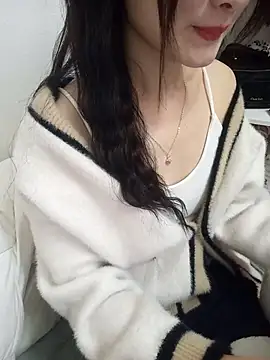 Snapshot of Lovely_kute chatting on February 25, 2025, 3:16 pm Lovely kute online show from February 25, 2025, 3:16 pm