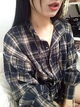 Snapshot of Lovely_kute chatting on March 2, 2025, 1:36 am Lovely kute online show from March 2, 2025, 1:36 am