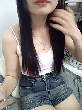 Snapshot of Lovely_kute chatting on March 16, 2025, 3:39 pm Lovely kute online show from March 16, 2025, 3:39 pm