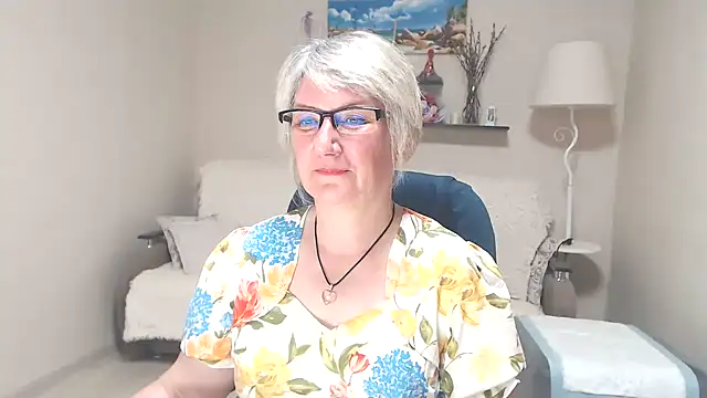 Snapshot of FleurMays chatting on June 20, 2026, 3:59 pm FleurMays online show from June 20, 2026, 3:59 pm