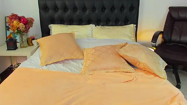 Snapshot of Goddess_Squirt_ chatting on October 16, 2025, 3:18 am Goddess Squirt online show from October 16, 2025, 3:18 am