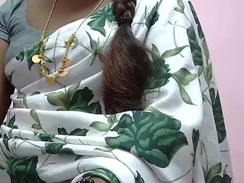 Hot akshara online show from November 19, 2025, 5:46 pm