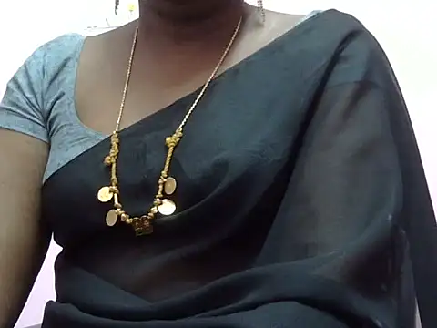 Hot akshara online show from December 19, 2025, 10:17 pm