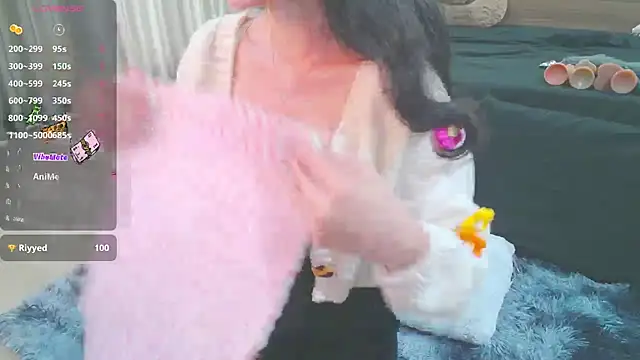 Snapshot of Chinhh9-9 chatting on January 14, 2025, 4:36 am Chinhh9-9 online show from January 14, 2025, 4:36 am