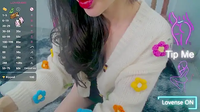 Snapshot of Chinhh9-9 chatting on February 9, 2025, 3:53 am Chinhh9-9 online show from February 9, 2025, 3:53 am