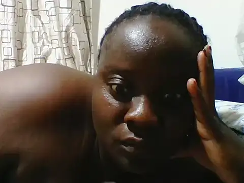 Snapshot of Hotwife8 chatting on October 19, 2025, 11:38 pm Hotwife8 online show from October 19, 2025, 11:38 pm