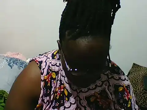 Hotwife8 online show from April 29, 2026, 4:05 am