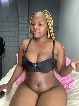 Snapshot of SexyAngeliqua chatting on May 10, 2026, 9:03 am SexyAngeliqua online show from May 10, 2026, 9:03 am