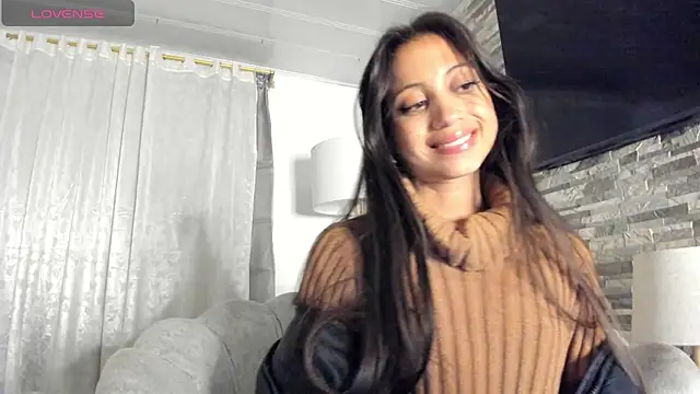 Snapshot of Loren_parissi chatting on March 22, 2025, 4:03 am Loren parissi online show from March 22, 2025, 4:03 am