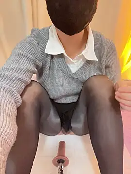 Nicole77-baby online show from December 18, 2025, 2:28 am