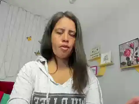 kathina giraldo online show from January 30, 2025, 12:59 pm