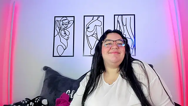 Snapshot of RubyPirsso18 chatting on March 15, 2025, 7:05 pm RubyPirsso18 online show from March 15, 2025, 7:05 pm