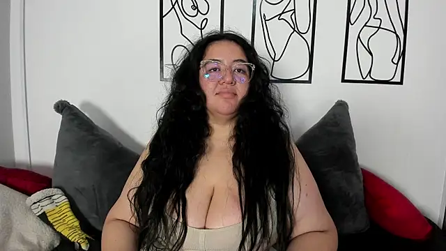 RubyPirsso18 online show from April 23, 2026, 9:50 pm