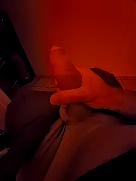 Snapshot of alpha_hard chatting on September 22, 2025, 5:48 pm alpha hard online show from September 22, 2025, 5:48 pm