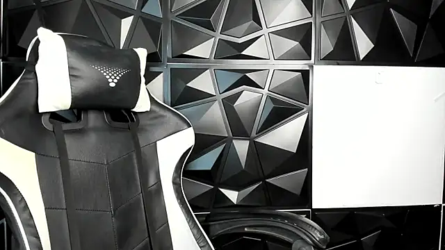 Snapshot of HelueHorny13 chatting on March 7, 2025, 2:46 am HelueHorny13 online show from March 7, 2025, 2:46 am