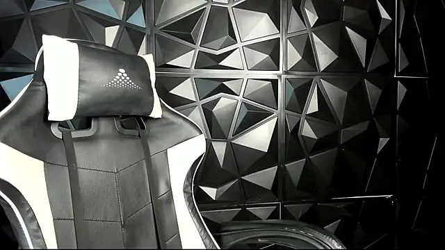 Snapshot of HelueHorny13 chatting on March 15, 2025, 2:24 am HelueHorny13 online show from March 15, 2025, 2:24 am