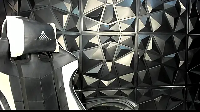 Snapshot of HelueHorny13 chatting on March 23, 2025, 7:31 am HelueHorny13 online show from March 23, 2025, 7:31 am