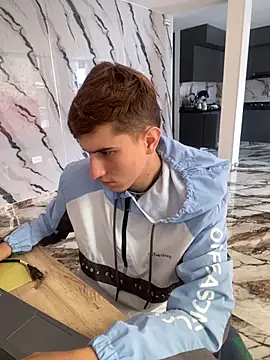 oliver Lz online show from November 6, 2025, 3:13 pm